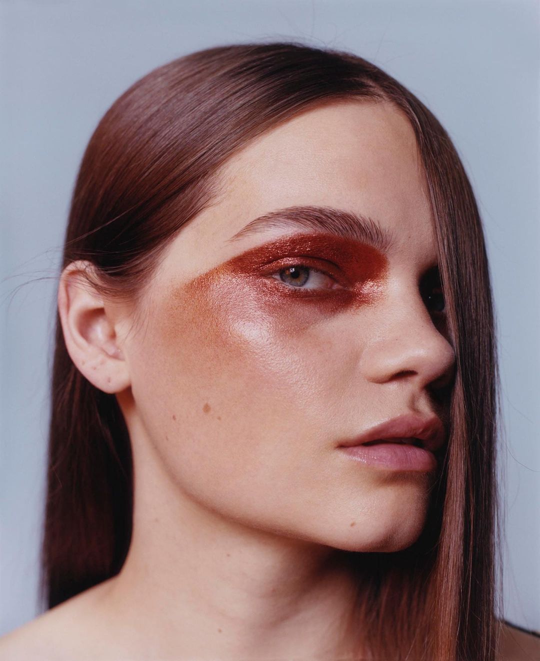 PHOTO BY Harley Weir, editorial for squeeze magazin, " the algoritim has no skin".